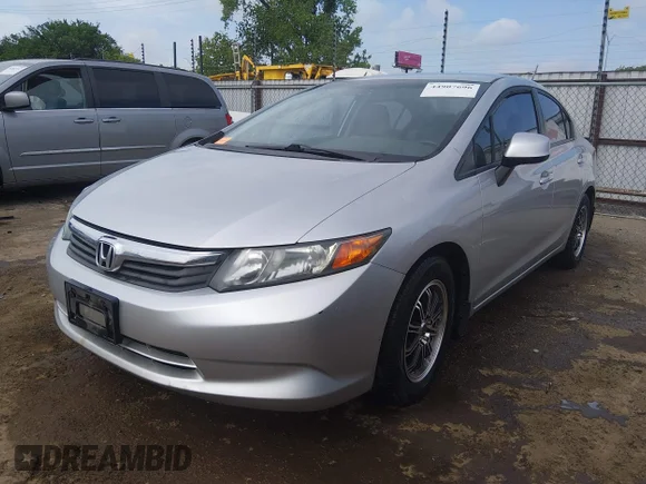 ✅ 2012 Honda Civic LX • VIN: 19XFB2F50CE108312 • Lot: 44907696. Wystawiony na IAAI z przebiegiem 150 517 mil. Bezpłatny archiwum sprzedaży aukcyjnych z USA i szczegółowy raport historii pojazdu na DreamBid. Zdjęcie 2.