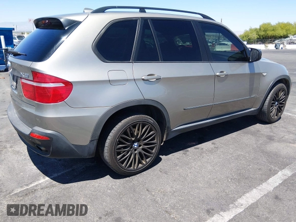 ✅ 2010 BMW X5 30i • VIN: 5UXFE4C58AL275995 • Lot: 45164666. Wystawiony na IAAI z przebiegiem 185 002 mil. Bezpłatny archiwum sprzedaży aukcyjnych z USA i szczegółowy raport historii pojazdu na DreamBid. Zdjęcie 4.