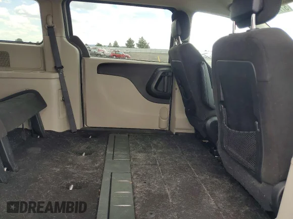✅ 2016 Dodge Grand Caravan SXT • VIN: 2C4RDGCG4GR396270 • Lot: 57725566. Wystawiony na Copart z przebiegiem 79 807 mil. Bezpłatny archiwum sprzedaży aukcyjnych z USA i szczegółowy raport historii pojazdu na DreamBid. Zdjęcie 11.