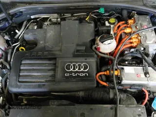 ✅ 2017 Audi A3 e-tron Sportback Premium Plus • VIN: WAUTPBFFXHA073315 • Lot: 42929423. Wystawiony na IAAI z przebiegiem 116 591 mil. Bezpłatny archiwum sprzedaży aukcyjnych z USA i szczegółowy raport historii pojazdu na DreamBid. Zdjęcie 19.