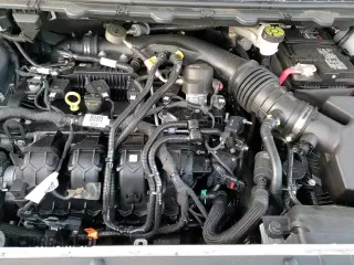 ✅ 2023 Ford Edge SE • VIN: 2FMPK4G93PBA27833 • Lot: 82374405. Listed on Copart with 32,410 mi. Free auction sales archive from the USA and detailed vehicle history report at DreamBid. Image 14.