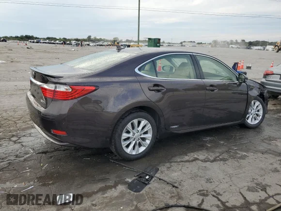 ✅ 2013 Lexus ES 300h • VIN: JTHBW1GG5D2024576 • Лот: 70398264. Опубліковано раніше на Copart з пробігом 107 710 миль. Безкоштовний доступ до архіву аукціонних продажів зі США та докладний звіт про історію автомобіля на DreamBid. Зображення 3.