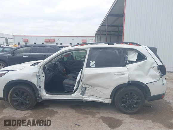 ✅ 2024 Subaru Forester Special Sports • VIN: JF2SKAGC0RH469484 • Lot: 44757549. Wystawiony na IAAI z przebiegiem 56 546 mil. Bezpłatny archiwum sprzedaży aukcyjnych z USA i szczegółowy raport historii pojazdu na DreamBid. Zdjęcie 6.