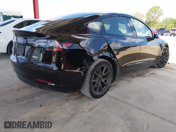 ✅ 2021 Tesla Model 3 Standard Range Plus • VIN: 5YJ3E1EA8MF095131 • Lot: 44884063. Wystawiony na IAAI z przebiegiem 114 108 mil. Bezpłatny archiwum sprzedaży aukcyjnych z USA i szczegółowy raport historii pojazdu na DreamBid. Zdjęcie 4.