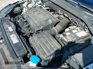 ✅ 2019 Volkswagen Golf GTI S • VIN: 3VW6T7AU2KM016435 • Lot: 41816779. Wystawiony na IAAI z przebiegiem 71 391 mil. Bezpłatny archiwum sprzedaży aukcyjnych z USA i szczegółowy raport historii pojazdu na DreamBid. Zdjęcie 19.