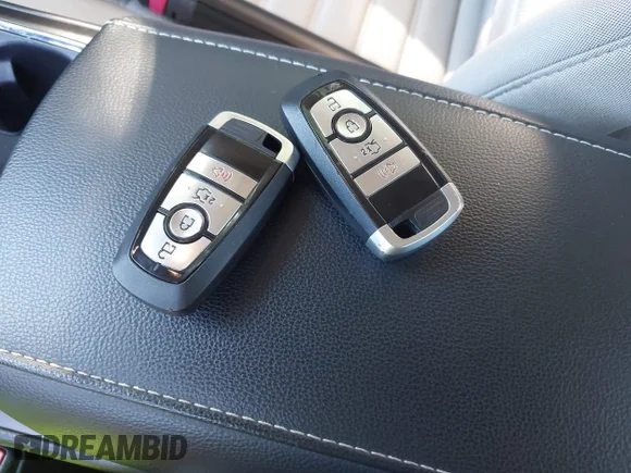 ✅ 2018 Ford Fusion S • VIN: 3FA6P0UU7JR254623 • Lot: 45316492. Wystawiony na IAAI z przebiegiem 37 241 mil. Bezpłatny archiwum sprzedaży aukcyjnych z USA i szczegółowy raport historii pojazdu na DreamBid. Zdjęcie 11.
