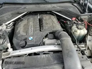 ✅ 2017 BMW X5 sDrive35i • VIN: 5UXKR2C32H0X04663 • Лот: 92718695. Опубликован ранее на Copart с пробегом 85 608 миль. Бесплатный доступ к архиву аукционных продаж из США и подробный отчёт об истории автомобиля на DreamBid. Изображение 15.