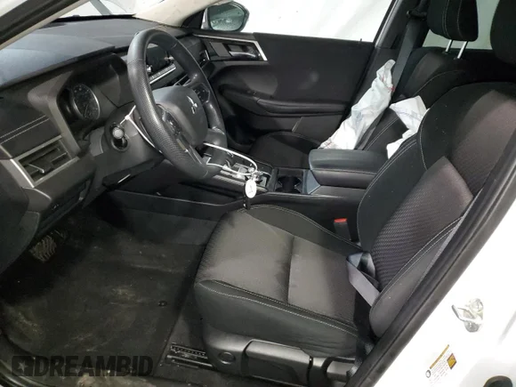 ✅ 2022 Mitsubishi Outlander ES • VIN: JA4J4TA83NZ037250 • Lot: 35809533. Wystawiony na Copart z przebiegiem 23 777 mil. Bezpłatny archiwum sprzedaży aukcyjnych z USA i szczegółowy raport historii pojazdu na DreamBid. Zdjęcie 7.