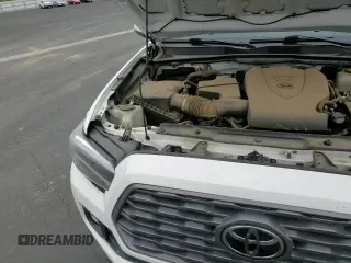 ✅ 2022 Toyota Tacoma TRD Off Road • VIN: 3TMCZ5AN8NM530005 • Lot: 85013695. Listed on Copart with 68,411 mi. Free auction sales archive from the USA and detailed vehicle history report at DreamBid. Image 15.