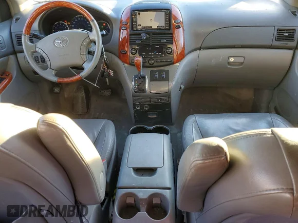 ✅ 2006 Toyota Sienna XLE Limited • VIN: 5TDBA22C56S075405 • Lot: 76064245. Wystawiony na Copart z przebiegiem 179 018 mil. Bezpłatny archiwum sprzedaży aukcyjnych z USA i szczegółowy raport historii pojazdu na DreamBid. Zdjęcie 8.