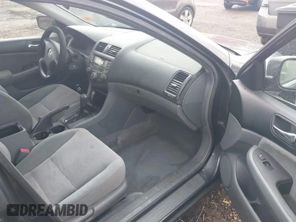 ✅ 2004 Honda Accord LX • VIN: 1HGCM56314A106507 • Lot: 44398639. Wystawiony na IAAI z przebiegiem 236 287 mil. Bezpłatny archiwum sprzedaży aukcyjnych z USA i szczegółowy raport historii pojazdu na DreamBid. Zdjęcie 5.