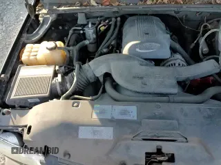 ✅ 2004 Chevrolet Suburban LT • VIN: 3GNFK16Z74G176746 • Лот: 86901904. Опубликован ранее на Copart с пробегом 224 511 миль. Бесплатный доступ к архиву аукционных продаж из США и подробный отчёт об истории автомобиля на DreamBid. Изображение 15.