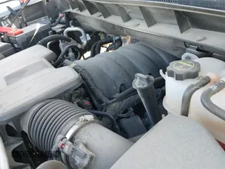 ✅ 2025 GMC Sierra 1500 AT4 • VIN: 3GTUUEEL0SG224051 • Лот: 43220797. Опубликован ранее на IAAI с пробегом 20 274 миль. Бесплатный доступ к архиву аукционных продаж из США и подробный отчёт об истории автомобиля на DreamBid. Изображение 19.