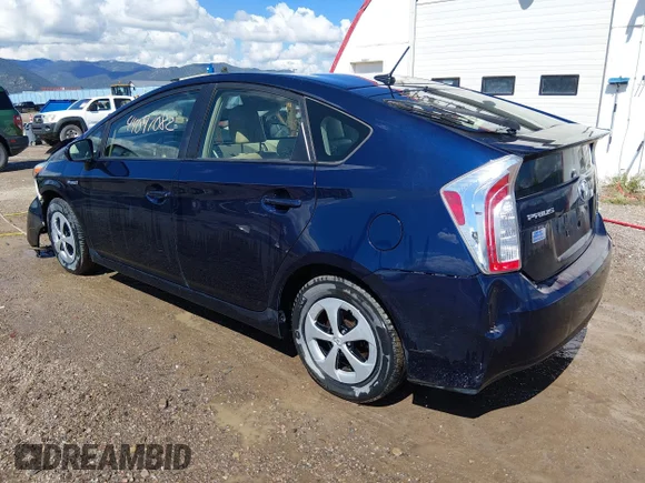 ✅ 2015 Toyota Prius Two • VIN: JTDKN3DUXF0413822 • Lot: 44097082. Listed on IAAI with 173,138 mi. Free auction sales archive from the USA and detailed vehicle history report at DreamBid. Image 3.