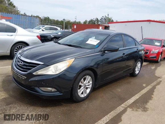 ✅ 2013 Hyundai Sonata GLS • VIN: 5NPEB4AC5DH585621 • Lot: 44633361. Wystawiony na IAAI z przebiegiem 214 334 mil. Bezpłatny archiwum sprzedaży aukcyjnych z USA i szczegółowy raport historii pojazdu na DreamBid. Zdjęcie 2.