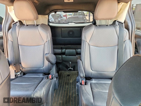 ✅ 2023 Toyota Sienna XSE 25th Anniversary • VIN: 5TDCSKFC2PS103139 • Lot: 53133876. Wystawiony na Copart z przebiegiem 65 343 mil. Bezpłatny archiwum sprzedaży aukcyjnych z USA i szczegółowy raport historii pojazdu na DreamBid. Zdjęcie 10.