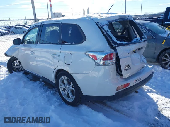 ✅ 2014 Mitsubishi Outlander SE • VIN: JA4AZ3A30EZ007984 • Lot: 43911103. Wystawiony na IAAI z przebiegiem 166 330 mil. Bezpłatny archiwum sprzedaży aukcyjnych z USA i szczegółowy raport historii pojazdu na DreamBid. Zdjęcie 3.