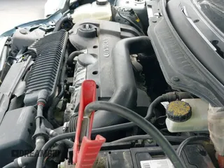 ✅ 2012 Volvo C70 T5 • VIN: YV1672MC3CJ127937 • Лот: 42005405. Опубликован ранее на IAAI с пробегом 122 653 миль. Бесплатный доступ к архиву аукционных продаж из США и подробный отчёт об истории автомобиля на DreamBid. Изображение 19.