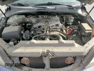 ✅ 2003 Kia Sorento LX • VIN: KNDJD733235121515 • Лот: 85347144. Опубликован ранее на Copart с пробегом 184 234 миль. Бесплатный доступ к архиву аукционных продаж из США и подробный отчёт об истории автомобиля на DreamBid. Изображение 13.