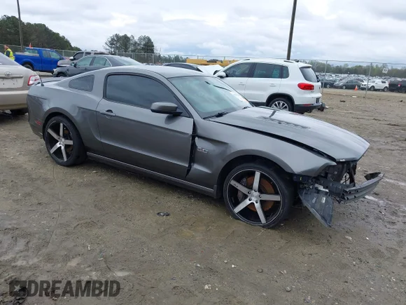 ✅ 2013 Ford Mustang GT Premium • VIN: 1ZVBP8CF9D5229155 • Lot: 44616424. Listed on IAAI with 208,588 mi. Free auction sales archive from the USA and detailed vehicle history report at DreamBid. Image 1.