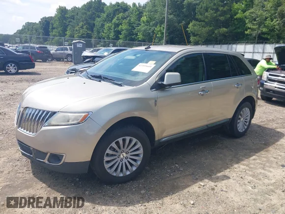 ✅ 2011 Lincoln MKX • VIN: 2LMDJ6JK7BBJ12765 • Lot: 42395609. Listed on IAAI with 223,973 mi. Free auction sales archive from the USA and detailed vehicle history report at DreamBid. Image 2.