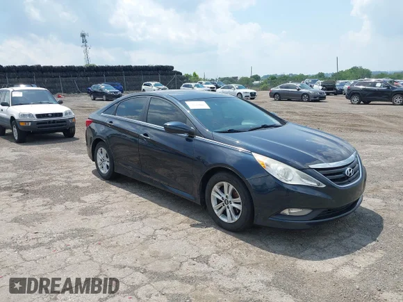 ✅ 2014 Hyundai Sonata GLS • VIN: 5NPEB4AC5EH899612 • Лот: 45379187. Опубликован ранее на IAAI с пробегом 140 436 миль. Бесплатный доступ к архиву аукционных продаж из США и подробный отчёт об истории автомобиля на DreamBid. Изображение 1.