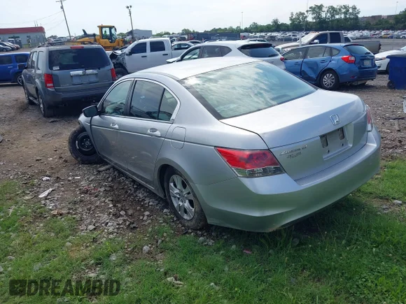 ✅ 2008 Honda Accord LX-P • VIN: JHMCP264X8C032221 • Lot: 45259762. Wystawiony na IAAI z przebiegiem 279 874 mil. Bezpłatny archiwum sprzedaży aukcyjnych z USA i szczegółowy raport historii pojazdu na DreamBid. Zdjęcie 3.