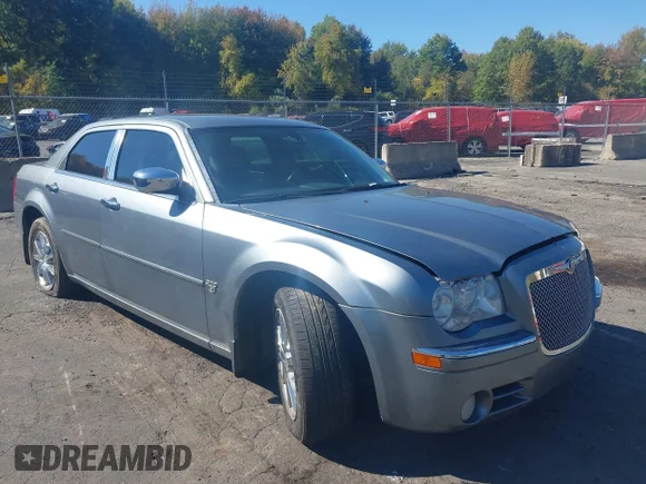 ✅ 2007 Chrysler 300 C • VIN: 2C3LK63H87H807632 • Лот: 43368374. Опубликован ранее на IAAI с пробегом 137 298 миль. Бесплатный доступ к архиву аукционных продаж из США и подробный отчёт об истории автомобиля на DreamBid. Изображение 1.