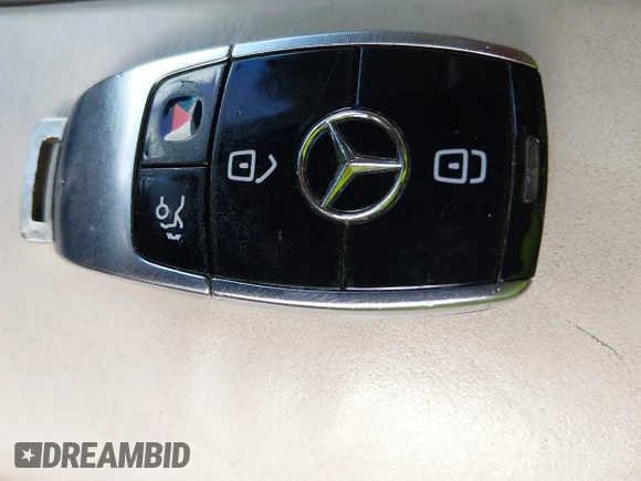 ✅ 2017 Mercedes-Benz E 300 Luxury • VIN: WDDZF4JB4HA241200 • Лот: 45132564. Опубликован ранее на IAAI с пробегом 186 431 миль. Бесплатный доступ к архиву аукционных продаж из США и подробный отчёт об истории автомобиля на DreamBid. Изображение 11.