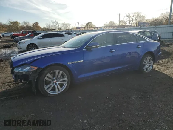 ✅ 2017 Jaguar XJ Portfolio • VIN: SAJWJ2GD1H8W06076 • Lot: 92689895. Wystawiony na Copart z przebiegiem 83 855 mil. Bezpłatny archiwum sprzedaży aukcyjnych z USA i szczegółowy raport historii pojazdu na DreamBid. Zdjęcie 1.