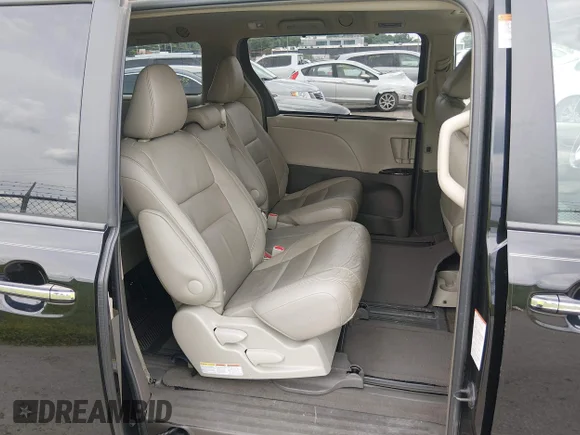 ✅ 2015 Toyota Sienna XLE • VIN: 5TDYK3DC8FS655080 • Lot: 45298055. Listed on IAAI with 179,378 mi. Free auction sales archive from the USA and detailed vehicle history report at DreamBid. Image 8.