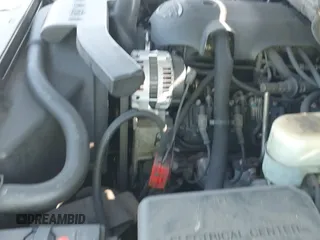 ✅ 2001 GMC Yukon SLE • VIN: 1GKEC13V71R184297 • Lot: 42941457. Wystawiony na IAAI z przebiegiem 234 335 mil. Bezpłatny archiwum sprzedaży aukcyjnych z USA i szczegółowy raport historii pojazdu na DreamBid. Zdjęcie 13.