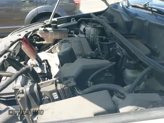 ✅ 2007 Toyota RAV4 Limited • VIN: JTMBD31V275089835 • Lot: 42488403. Wystawiony na IAAI z przebiegiem 117 066 mil. Bezpłatny archiwum sprzedaży aukcyjnych z USA i szczegółowy raport historii pojazdu na DreamBid. Zdjęcie 12.