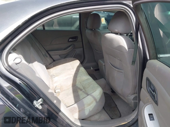 ✅ 2014 Chevrolet Malibu LS • VIN: 1G11B5SL2EF115781 • Lot: 45190823. Wystawiony na IAAI z przebiegiem 213 102 mil. Bezpłatny archiwum sprzedaży aukcyjnych z USA i szczegółowy raport historii pojazdu na DreamBid. Zdjęcie 8.