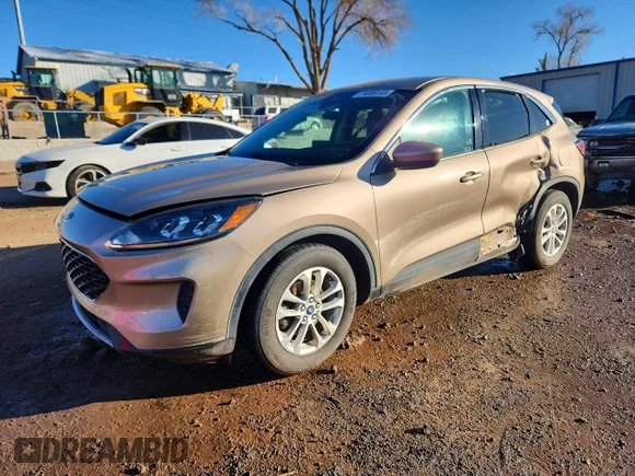 ✅ 2021 Ford Escape SE • VIN: 1FMCU0G69MUA67413 • Lot: 74006155. Wystawiony na Copart z przebiegiem 40 901 mil. Bezpłatny archiwum sprzedaży aukcyjnych z USA i szczegółowy raport historii pojazdu na DreamBid. Zdjęcie 1.