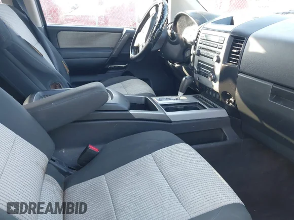 ✅ 2010 Nissan Titan LE • VIN: 1N6BA0EC6AN316710 • Lot: 41213859. Wystawiony na IAAI z przebiegiem 300 972 mil. Bezpłatny archiwum sprzedaży aukcyjnych z USA i szczegółowy raport historii pojazdu na DreamBid. Zdjęcie 5.