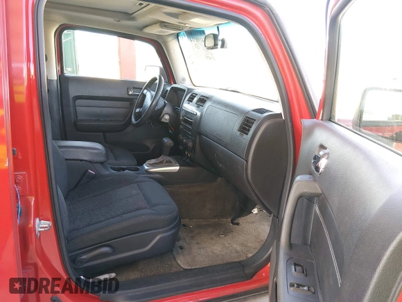 ✅ 2006 Hummer H3 • VIN: 5GTDN136768161103 • Lot: 44198514. Wystawiony na IAAI z przebiegiem 263 458 mil. Bezpłatny archiwum sprzedaży aukcyjnych z USA i szczegółowy raport historii pojazdu na DreamBid. Zdjęcie 5.