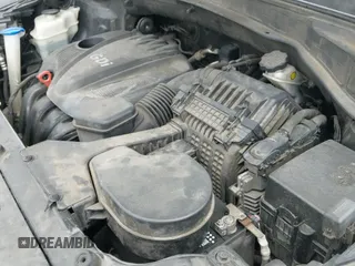 2014 Hyundai Santa Fe z VIN 5XYZU3LB0EG187445, wystawiony jako IAAI lot #43295530 z przebiegiem 117 959 mil mil oraz . Historia ofert i sprzedaży dostępna na DreamBid. Obrazek 19.