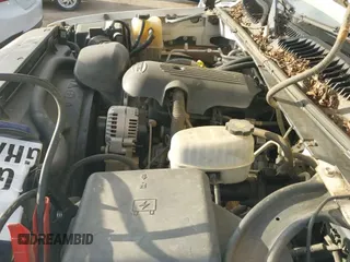 ✅ 2005 GMC Sierra 2500HD Work Truck • VIN: 1GTHK24U35E206834 • Lot: 41847835. Listed on IAAI with 199,679 mi. Free auction sales archive from the USA and detailed vehicle history report at DreamBid. Image 21.