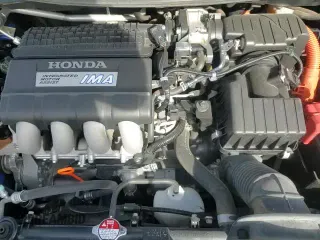 ✅ 2016 Honda CR-Z EX • VIN: JHMZF1D69GS000554 • Lot: 84309114. Wystawiony na Copart z przebiegiem 75 794 mil. Bezpłatny archiwum sprzedaży aukcyjnych z USA i szczegółowy raport historii pojazdu na DreamBid. Zdjęcie 15.