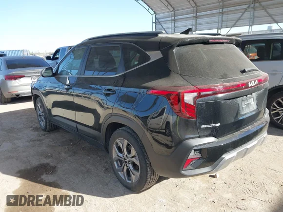✅ 2024 Kia Seltos S • VIN: KNDEU2AA7R7502828 • Lot: 41802523. Wystawiony na IAAI z przebiegiem 25 962 mil. Bezpłatny archiwum sprzedaży aukcyjnych z USA i szczegółowy raport historii pojazdu na DreamBid. Zdjęcie 3.