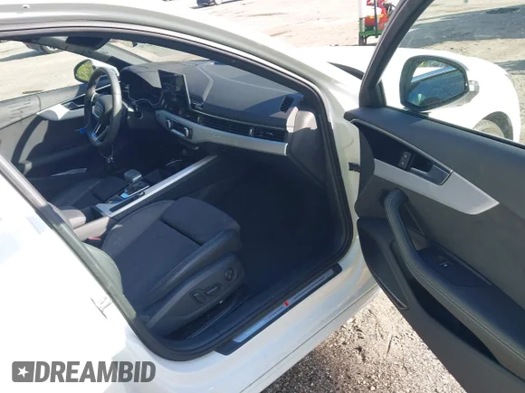 ✅ 2022 Audi A4 S line Premium Plus • VIN: WAUEAAF45NN012090 • Лот: 44115979. Опубліковано раніше на IAAI з пробігом 22 284 миль. Безкоштовний доступ до архіву аукціонних продажів зі США та докладний звіт про історію автомобіля на DreamBid. Зображення 5.