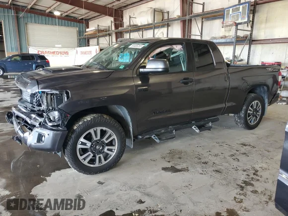 ✅ 2019 Toyota Tundra SR5 • VIN: 5TFUW5F1XKX810257 • Лот: 64485255. Опубліковано раніше на Copart з пробігом 131 646 миль. Безкоштовний доступ до архіву аукціонних продажів зі США та докладний звіт про історію автомобіля на DreamBid. Зображення 1.