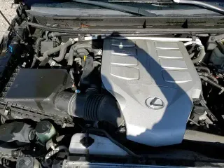 ✅ 2018 Lexus GX 460 • VIN: JTJBM7FX5J5186727 • Лот: 87087945. Опубликован ранее на Copart с пробегом 137 194 миль. Бесплатный доступ к архиву аукционных продаж из США и подробный отчёт об истории автомобиля на DreamBid. Изображение 17.