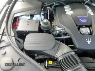 ✅ 2017 Maserati Levante S • VIN: ZN661YUL0HX233050 • Lot: 60605275. Wystawiony na Copart z przebiegiem 86 070 mil. Bezpłatny archiwum sprzedaży aukcyjnych z USA i szczegółowy raport historii pojazdu na DreamBid. Zdjęcie 15.