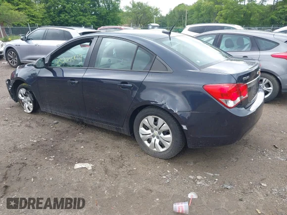 ✅ 2014 Chevrolet Cruze LS • VIN: 1G1PA5SG9E7250833 • Lot: 45200449. Wystawiony na IAAI z przebiegiem 144 877 mil. Bezpłatny archiwum sprzedaży aukcyjnych z USA i szczegółowy raport historii pojazdu na DreamBid. Zdjęcie 3.