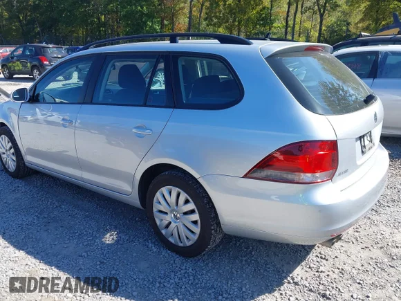 ✅ 2014 Volkswagen Jetta S • VIN: 3VWPP7AJ0EM627454 • Lot: 43345975. Wystawiony na IAAI z przebiegiem 44 390 mil. Bezpłatny archiwum sprzedaży aukcyjnych z USA i szczegółowy raport historii pojazdu na DreamBid. Zdjęcie 3.