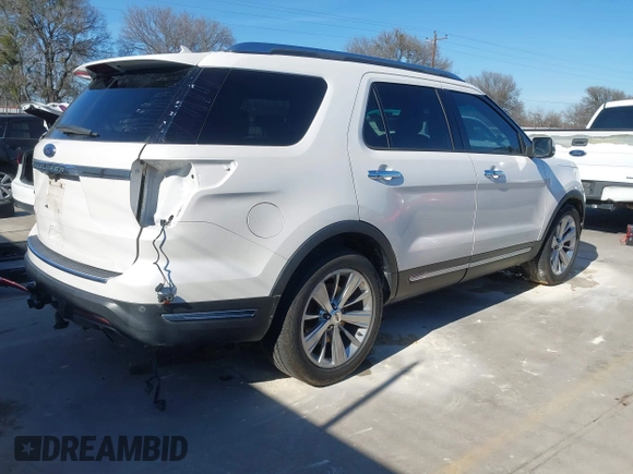 ✅ 2019 Ford Explorer Limited • VIN: 1FM5K7F88KGB48294 • Lot: 44425081. Wystawiony na IAAI z przebiegiem 137 213 mil. Bezpłatny archiwum sprzedaży aukcyjnych z USA i szczegółowy raport historii pojazdu na DreamBid. Zdjęcie 4.