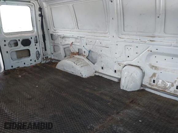 ✅ 1997 Ford E-250 • VIN: 1FTHE2420VHB63557 • Lot: 43222347. Wystawiony na IAAI z przebiegiem 257 509 mil. Bezpłatny archiwum sprzedaży aukcyjnych z USA i szczegółowy raport historii pojazdu na DreamBid. Zdjęcie 8.