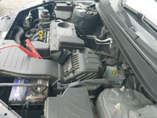 ✅ 2011 Hyundai Santa Fe GLS • VIN: 5XYZGDAB1BG049859 • Лот: 42962752. Опубликован ранее на IAAI с пробегом 171 775 миль. Бесплатный доступ к архиву аукционных продаж из США и подробный отчёт об истории автомобиля на DreamBid. Изображение 20.